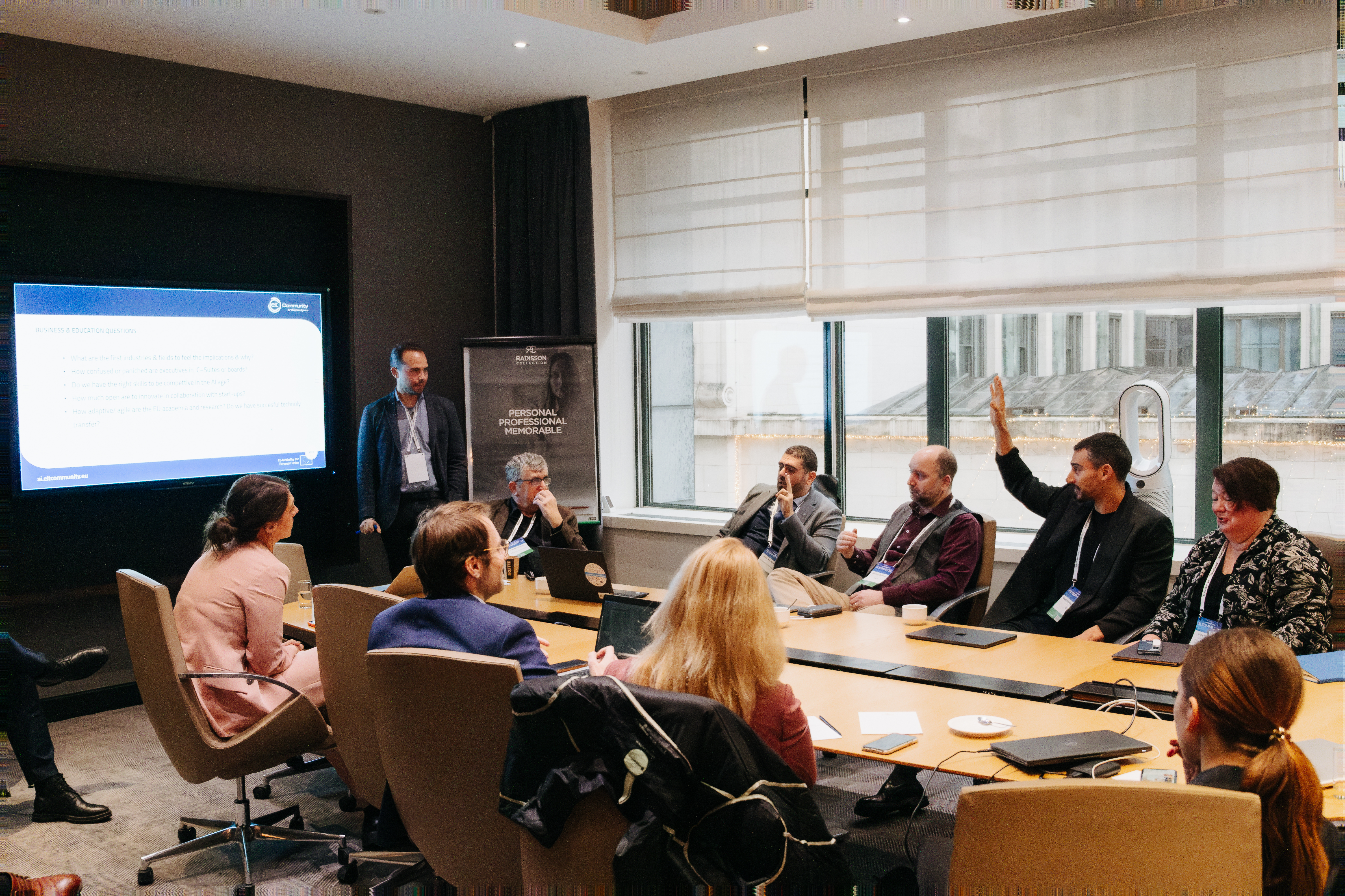 EIT Community: Artificial Intelligence roundtable at the International AI Summit 2024. 